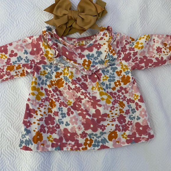 Carter’s Floral Shirt Set Bundle - Picture 4 of 7